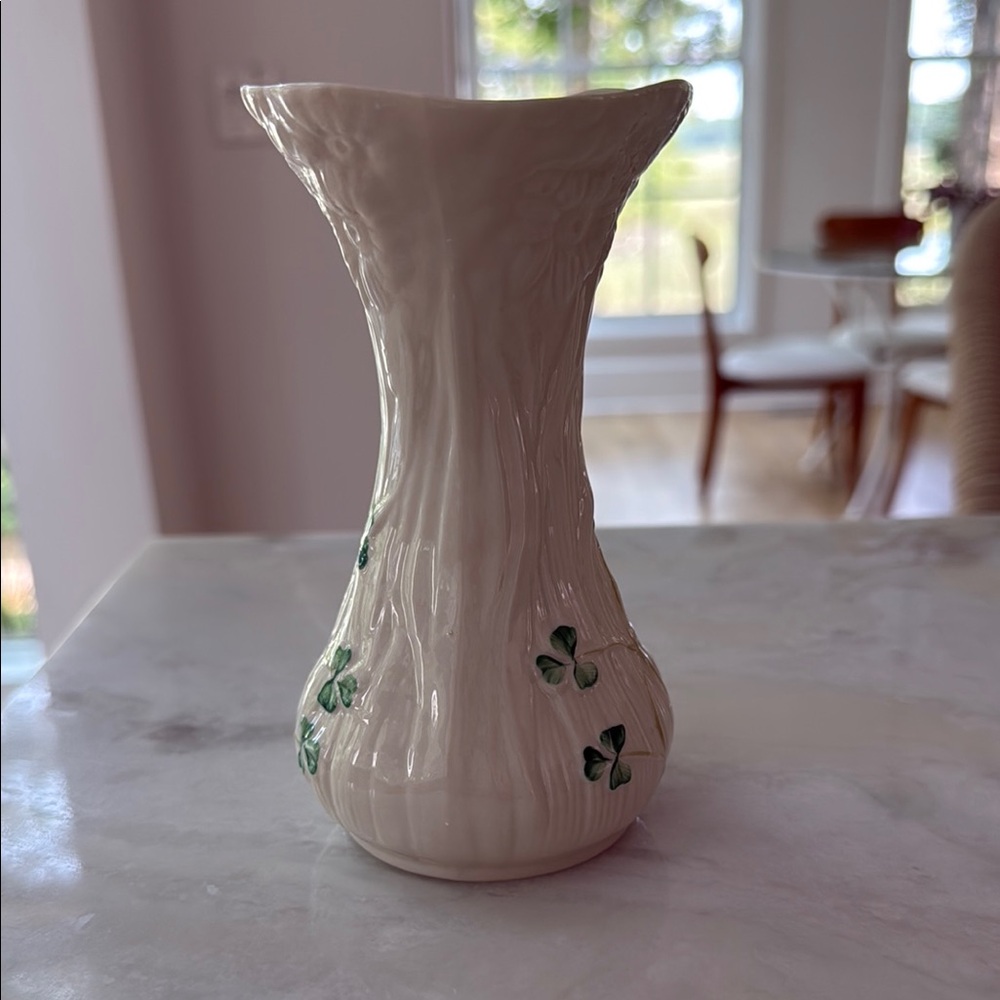 Belleek Daisy Collection Vase